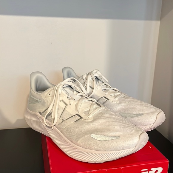 New Balance Other - New Balance FuelCell Propel V3